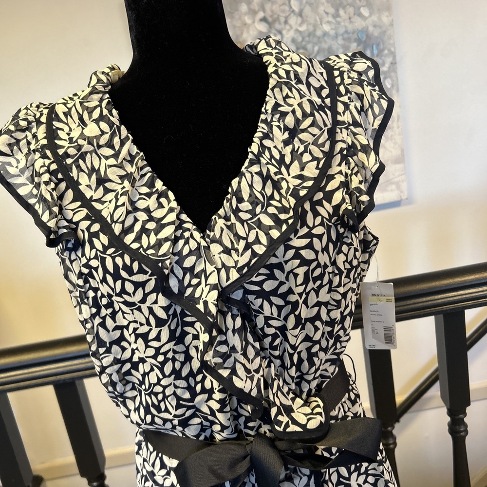 JBS Womens Black & White Flower Print Ruffle A Line Dress Size 12 New - Picture 2 of 9